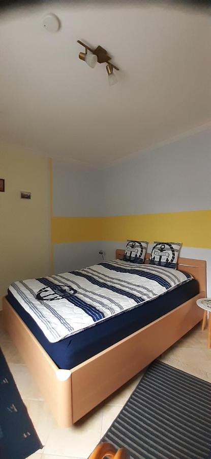 Bungalow Idylle Am See Neuruppin Ngoại thất bức ảnh