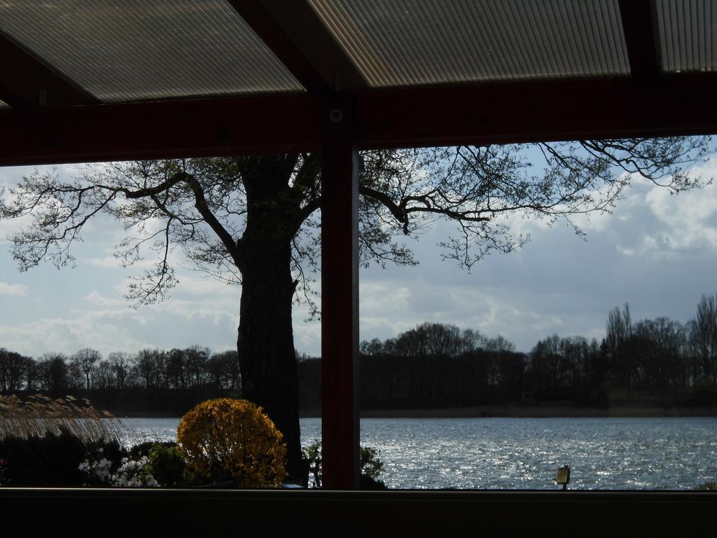 Bungalow Idylle Am See Neuruppin Ngoại thất bức ảnh