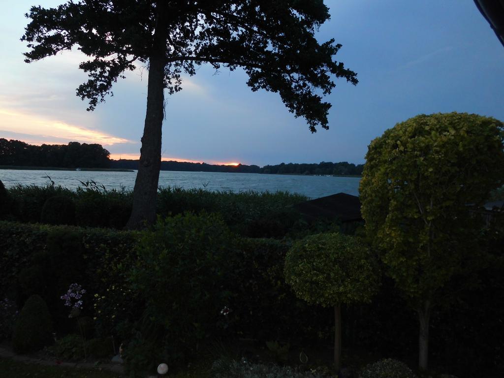 Bungalow Idylle Am See Neuruppin Ngoại thất bức ảnh