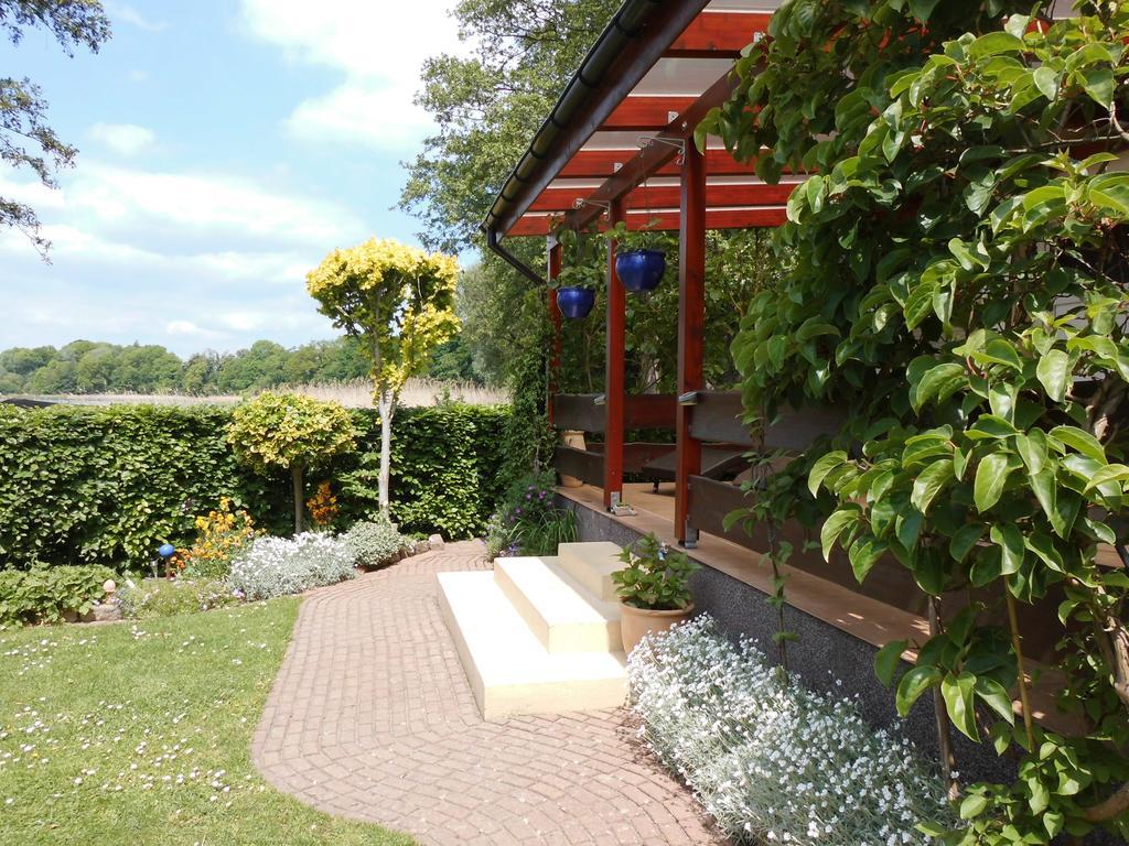 Bungalow Idylle Am See Neuruppin Ngoại thất bức ảnh